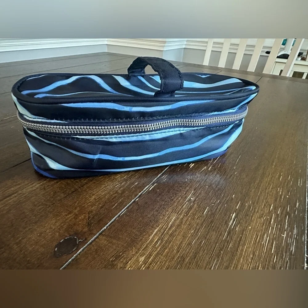 Aimee Kestenberg Blue Streaks Cosmetic Zip around Make-Up Case